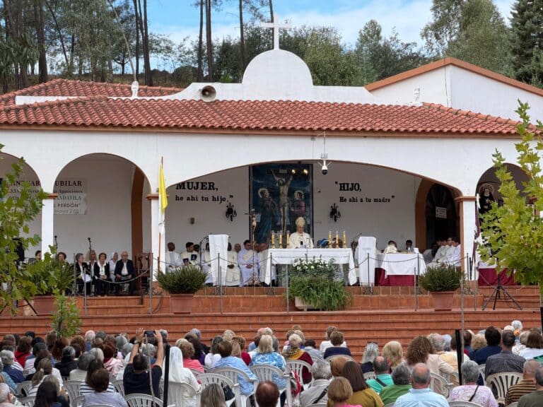 Centenares de fieles participaron en la II Peregrinación Diocesana al Santuario