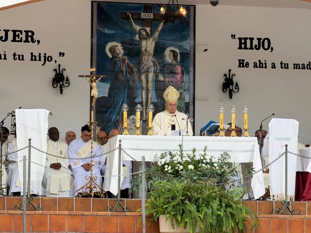 Centenares de fieles participaron en la II Peregrinación Diocesana al Santuario